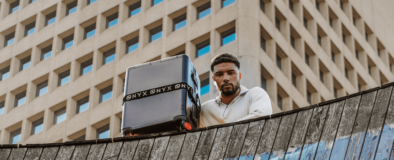 Ontdek de Magie van de Feestdagen met de ONYX Geschenkgids!