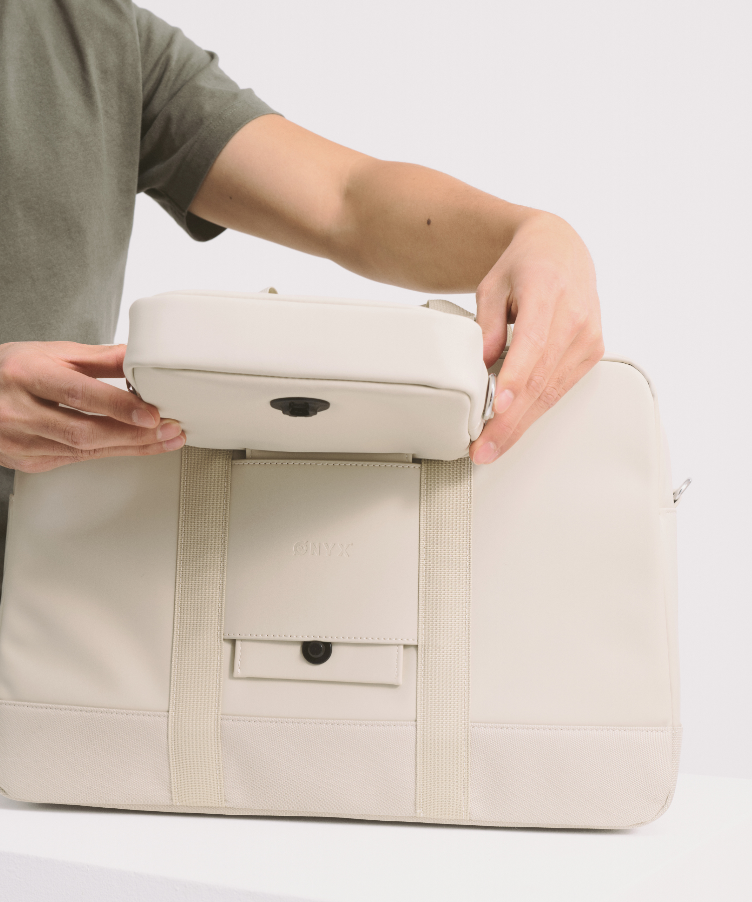 #kleur_ivory white