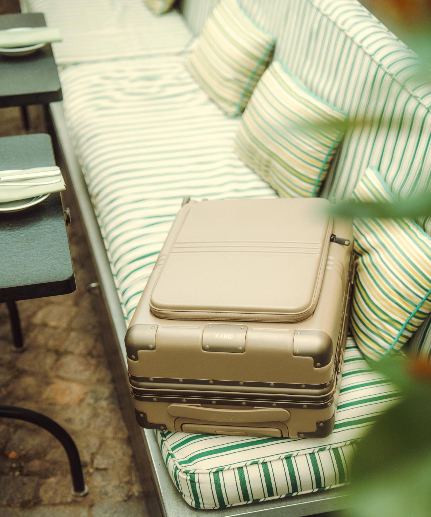 Hybrid Pro handbagage koffer voorvak